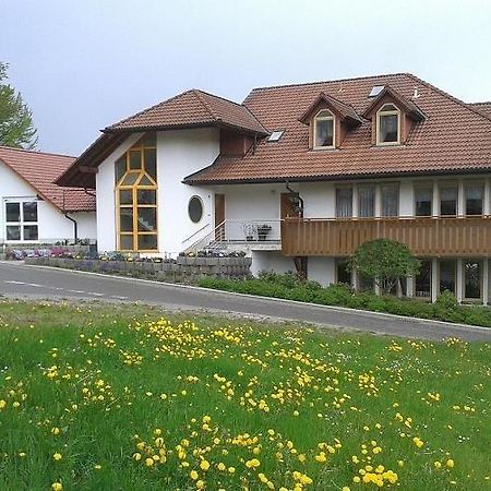 Dzt-Schwarzwaldhotel Garni Unterkirnach Buitenkant foto