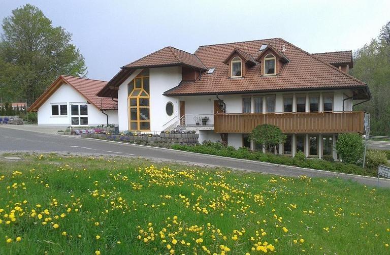 Dzt-Schwarzwaldhotel Garni Unterkirnach Buitenkant foto