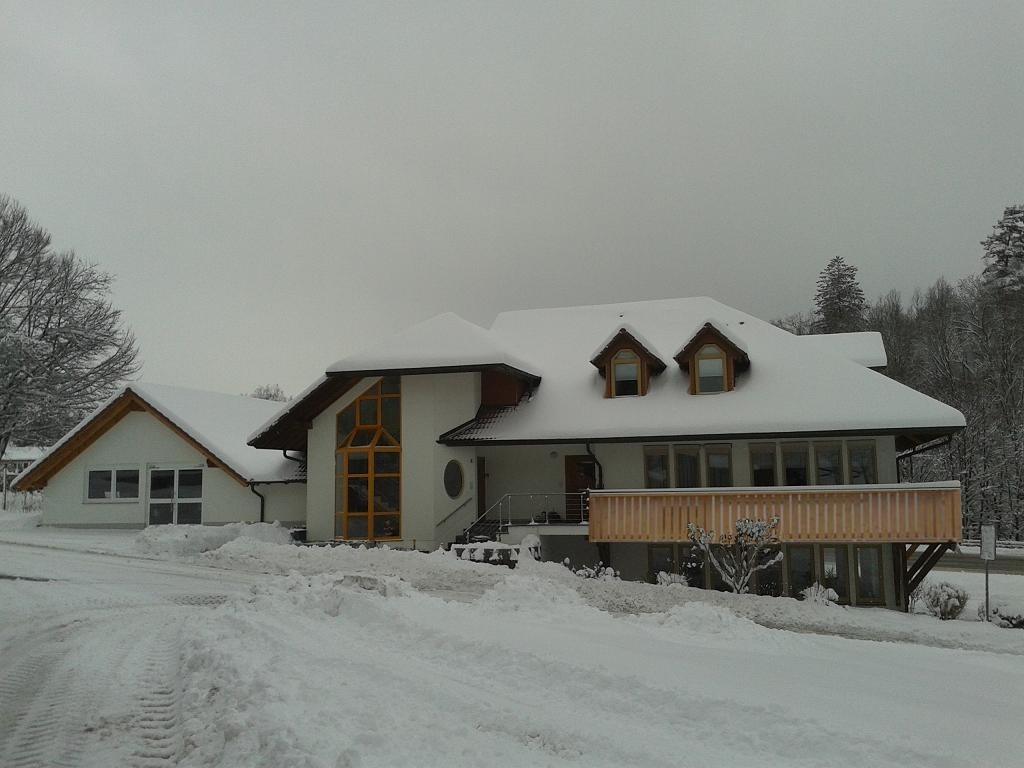 Dzt-Schwarzwaldhotel Garni Unterkirnach Buitenkant foto